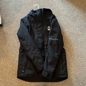 Black Montect Ski/snowboard jacket